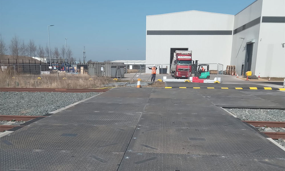 UltraTrack Pro Railway Crossing