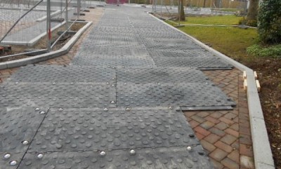 MaxiTrack block paving