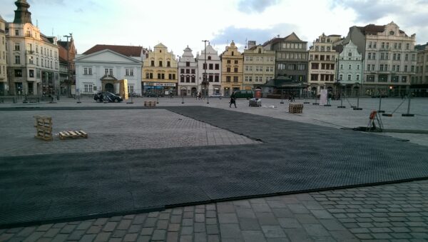 Temporary block pavement protection in city centre square