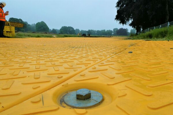 Heavy duty temporary roadway close up of tread