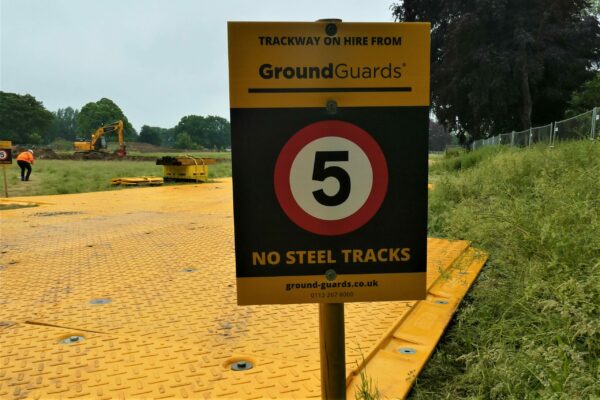 GroundGuards no steel tracks sign